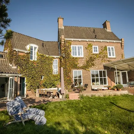 Five-Bedroom Holiday Home In Bergen Aan Zee Bergen aan Zee
