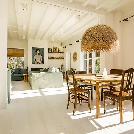 Five-Bedroom Holiday Home In Bergen Aan Zee
