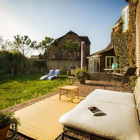 Five-Bedroom Holiday Home In Bergen Aan Zee Villa
