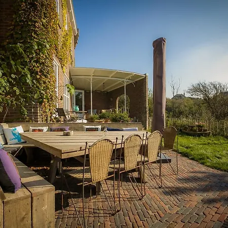 Five-Bedroom Holiday Home In Bergen Aan Zee * Bergen aan Zee