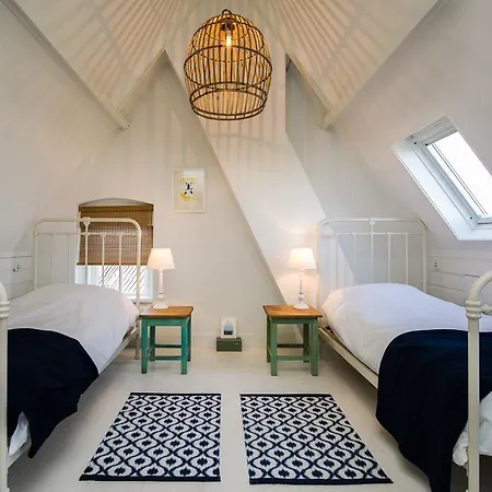 Five-Bedroom Holiday Home In Bergen Aan Zee *