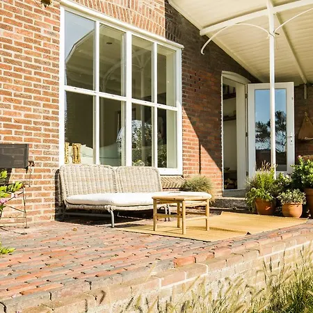 Five-Bedroom Holiday Home In Bergen Aan Zee Bergen aan Zee