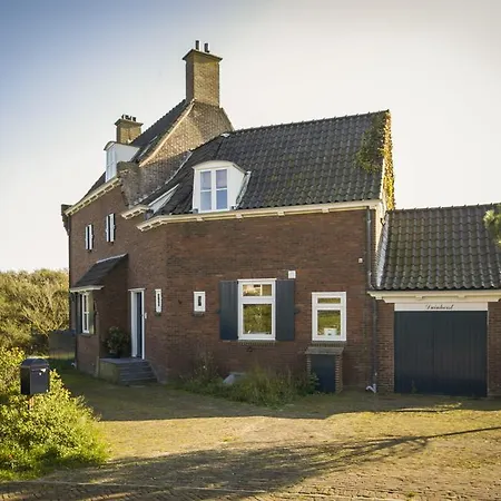Villa Five-Bedroom Holiday Home In Bergen Aan Zee Bergen aan Zee