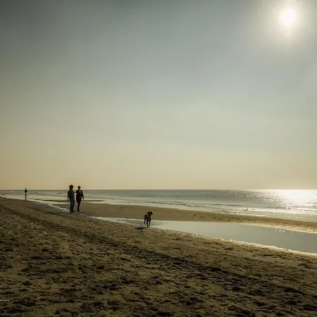 Five-Bedroom Holiday Home In Bergen Aan Zee Bergen aan Zee